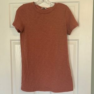 Amalli Talli medium coral T shirt. Non-smoking home.